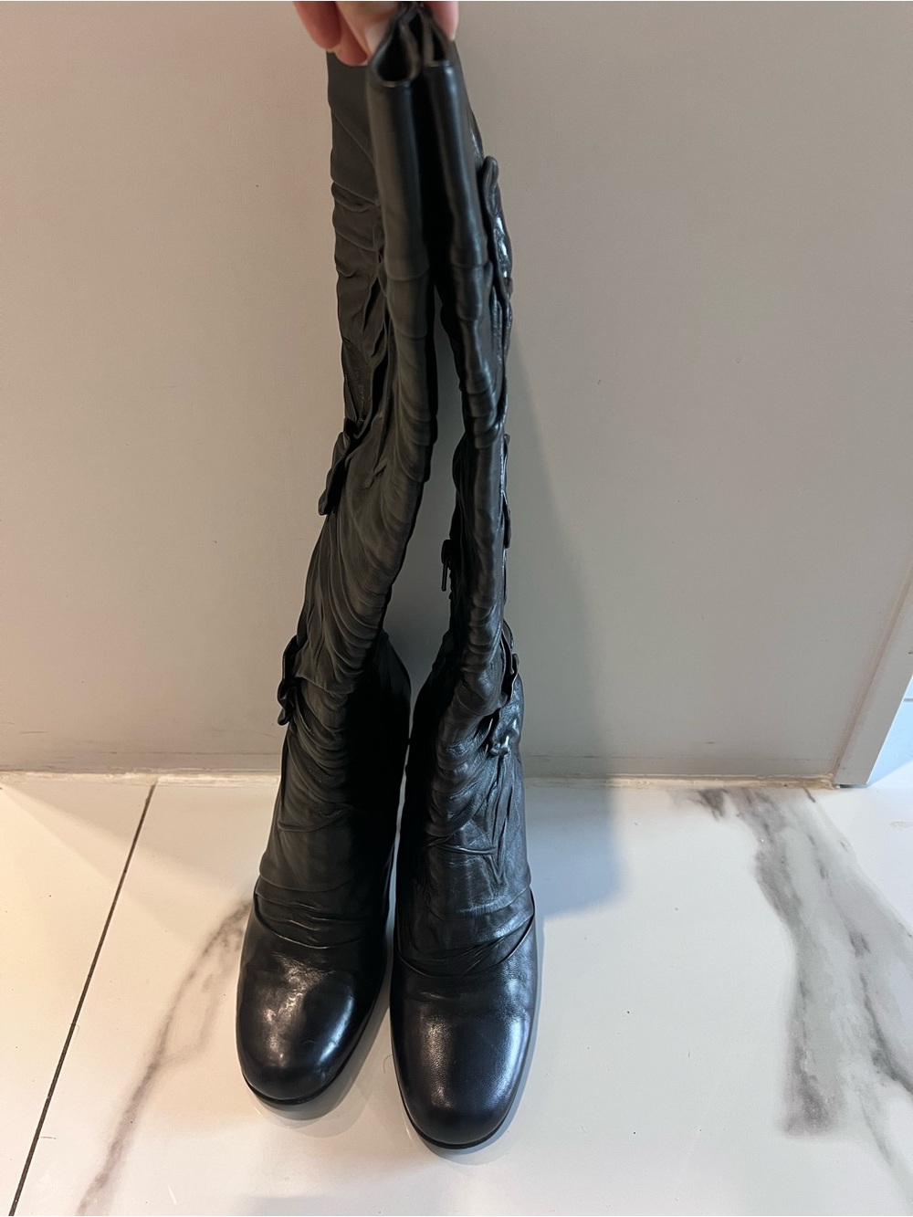 Black Women's Knee-High Leather Boots